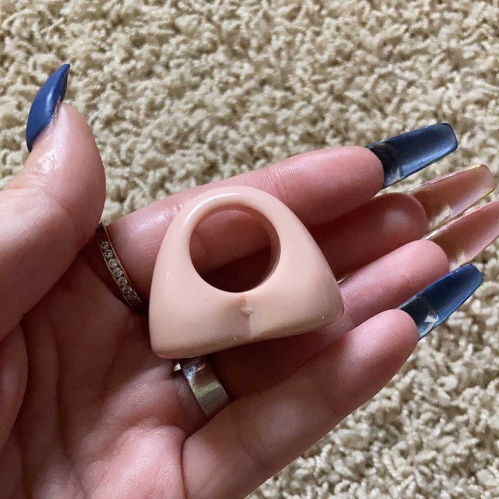 Heart ring. - Picture 3 of 3